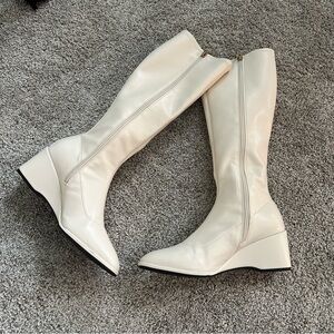 AEROSOLES Angela Stretch Faux Leather Tall Boots in Eggnog